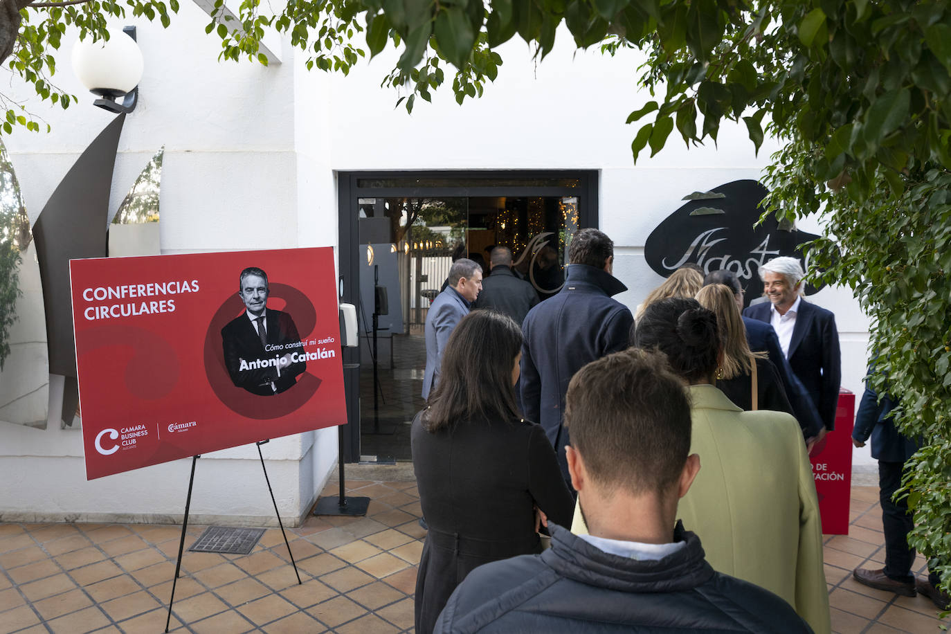 Fotos: El presidente de AC Hoteles, Antonio Catalán, protagoniza una ponencia en la Cámara de Comercio de Alicante