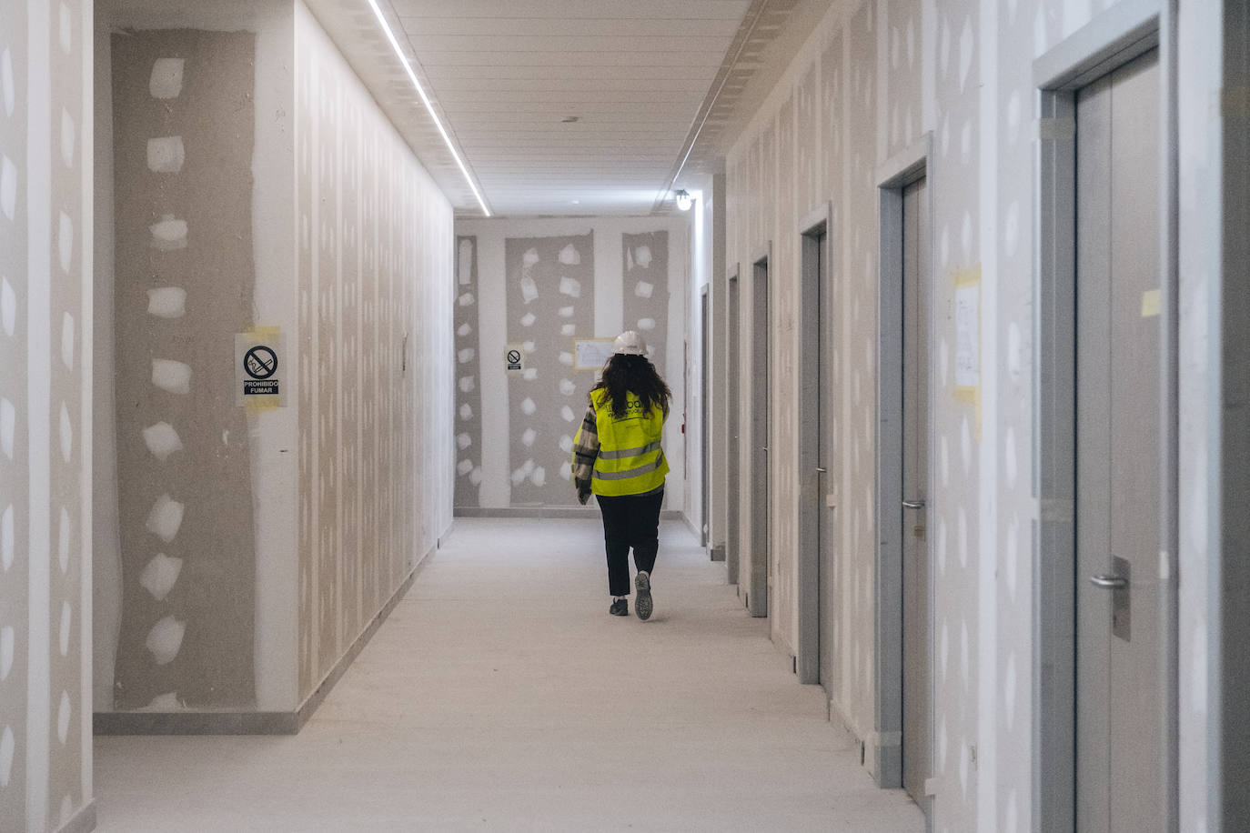 Fotos: Avanzan las obras en el edificio de Urgencias del Hospital General de Alicante | El presidente de la Generalitat Valenciana, Ximo Puig, y el conseller de Sanidad, Miguel Mínguez de visita