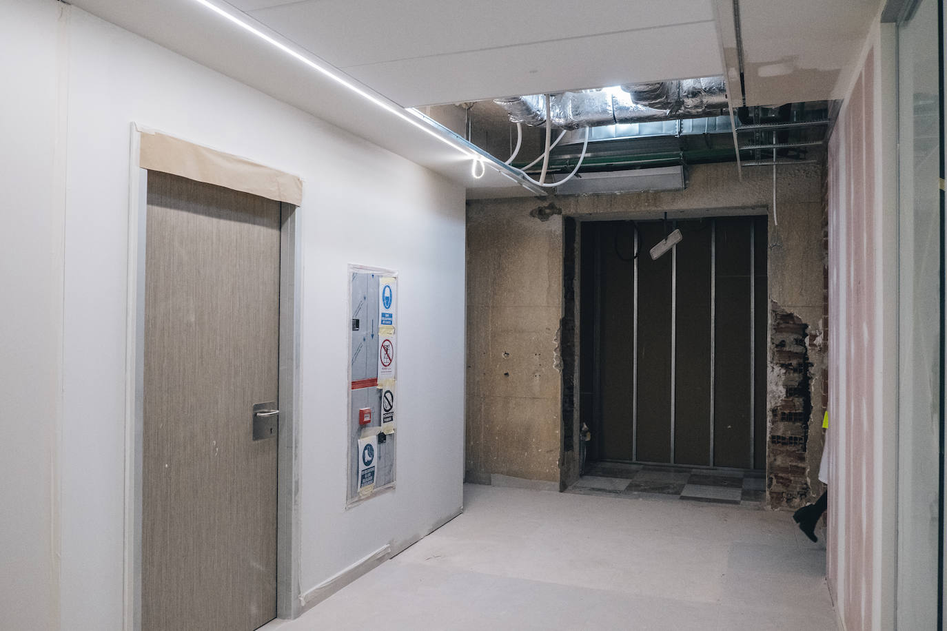 Fotos: Avanzan las obras en el edificio de Urgencias del Hospital General de Alicante | El presidente de la Generalitat Valenciana, Ximo Puig, y el conseller de Sanidad, Miguel Mínguez de visita