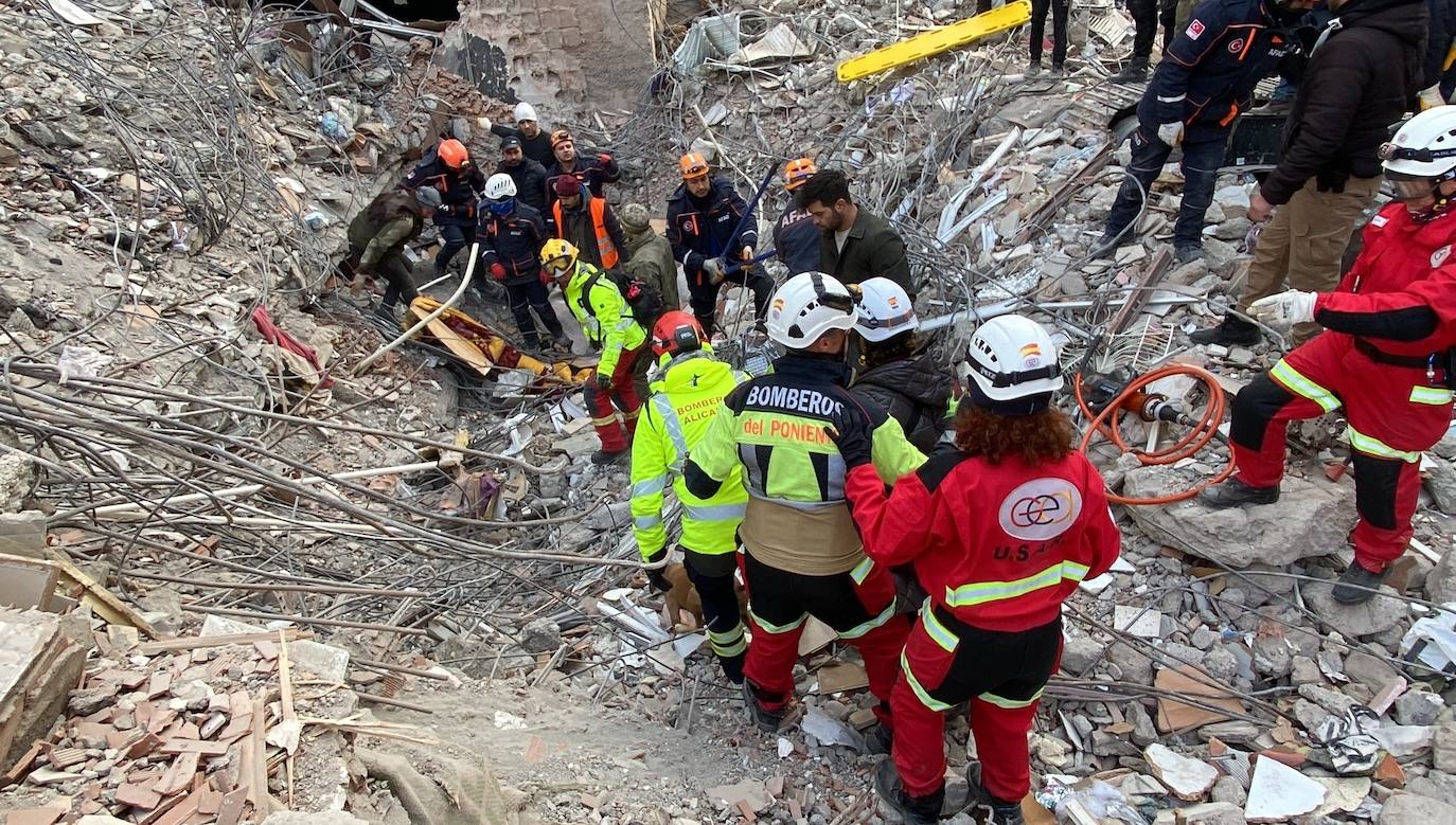 Fotos: Los Bomberos de Alicante, al rescate en Turquía