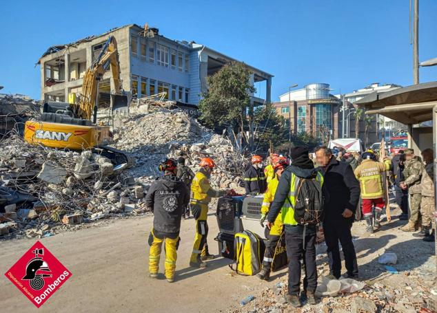 Fotos: Los Bomberos de Alicante, al rescate en Turquía
