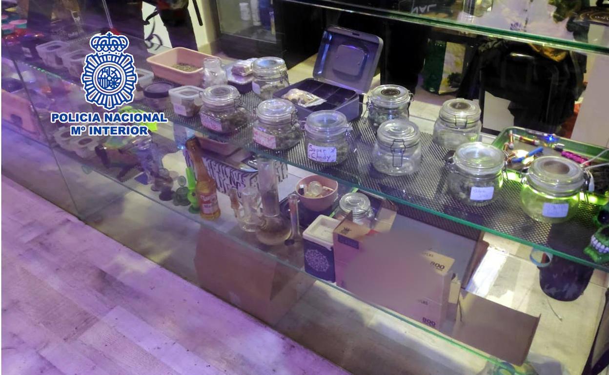 Mostrador de la tienda, donde se exponía la mercancía. 