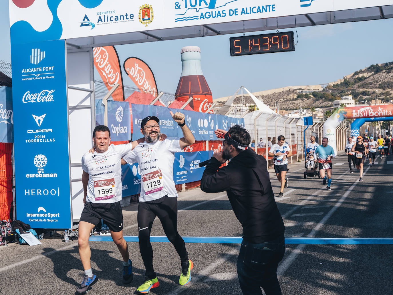 Fotos: Más de 2.500 personas corren la Media Maratón de Alicante