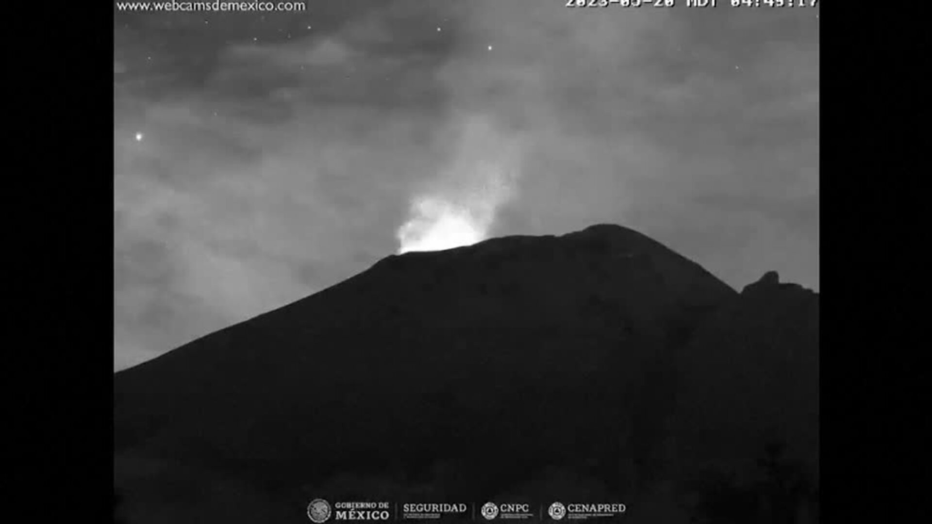 Continúa la intensa actividad en el volcán mexicano Popocatépetl