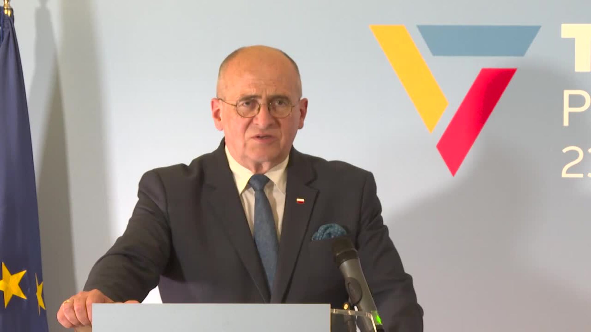 Ministro Exteriores polaco pide ayuda militar a Ucrania: "No vamos a dejarles solos"