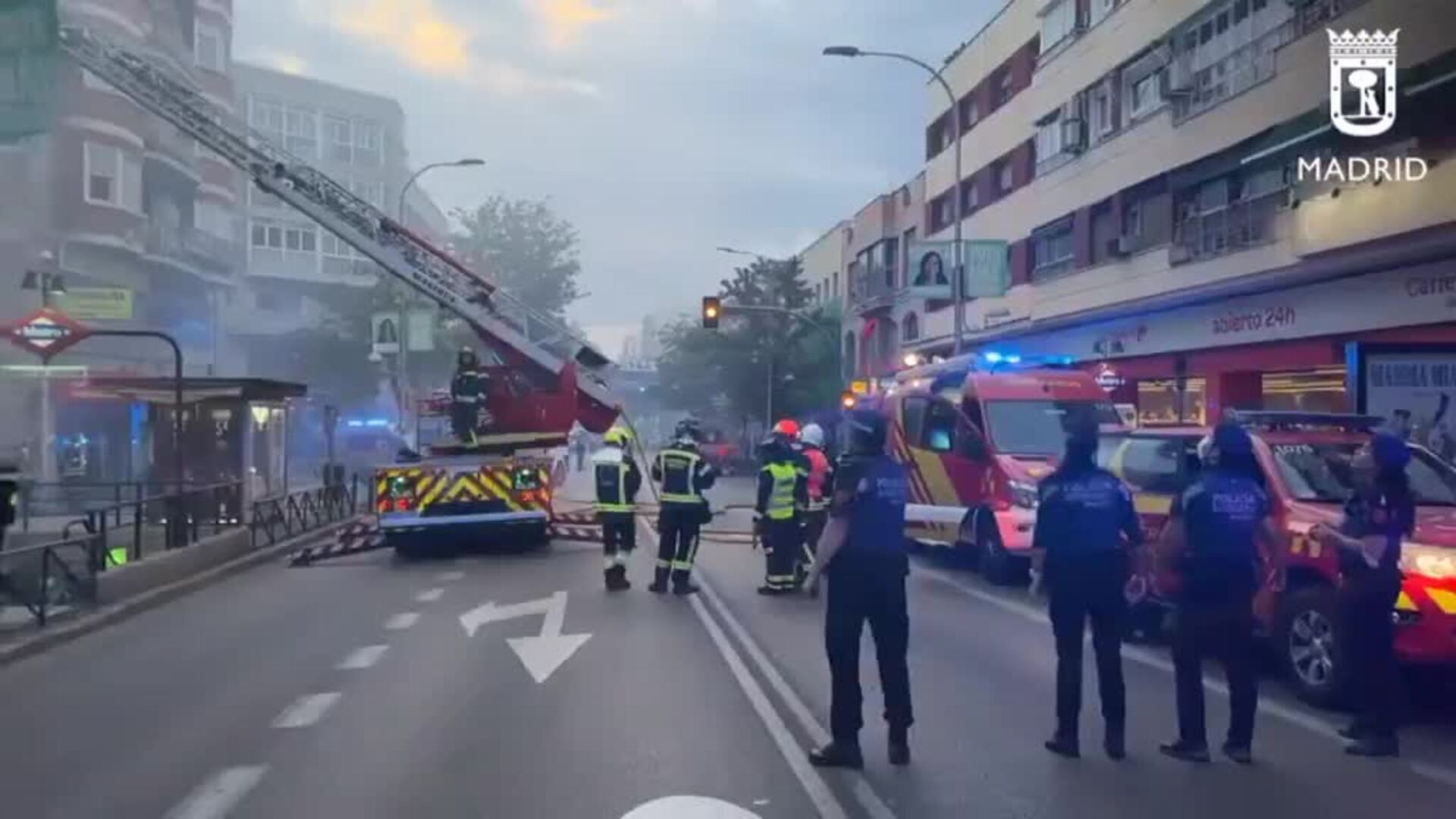 Herido un hombre en el incendio de un edificio abandonado en Madrid