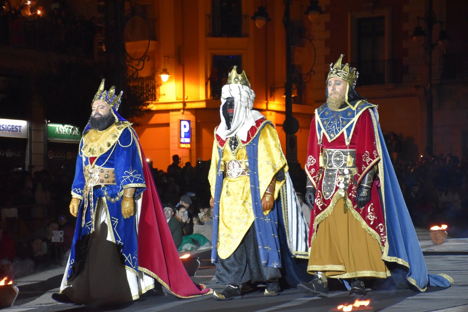 Alcoi mantiene su idilio con sus Majestades