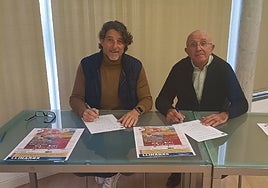 Peyo Lloret junto a Jaume Vaello durante la firma del acuerdo de colaboración