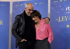 Los protagonistas de la 'Ley del Mar', Luis Tosar y Blanca Portillo.