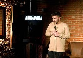 David Puerto durante su espectáculo 'Pizpireto'.