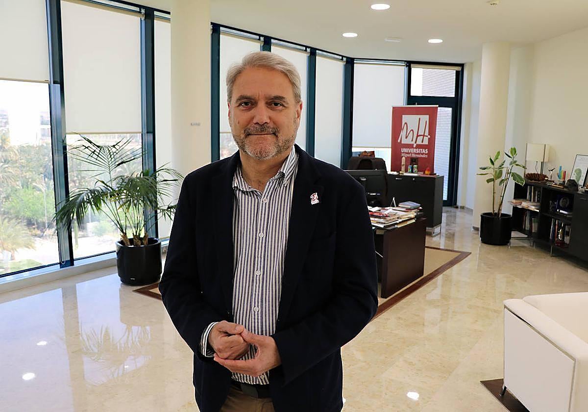 El rector de la UMH, Juan José Ruiz.