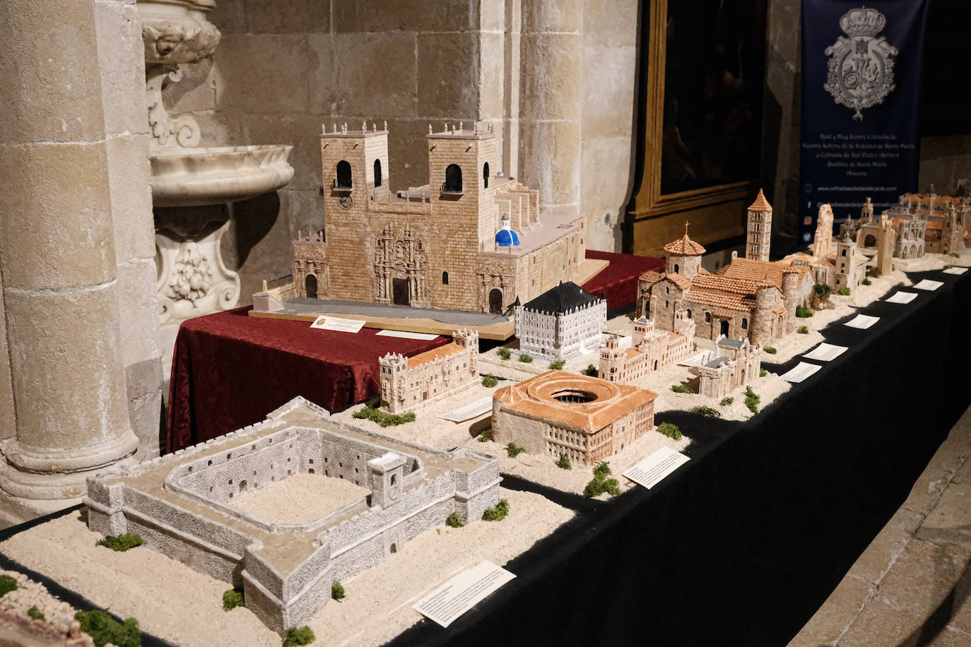Las miniaturas invaden la Basílica de Santa María de Alicante