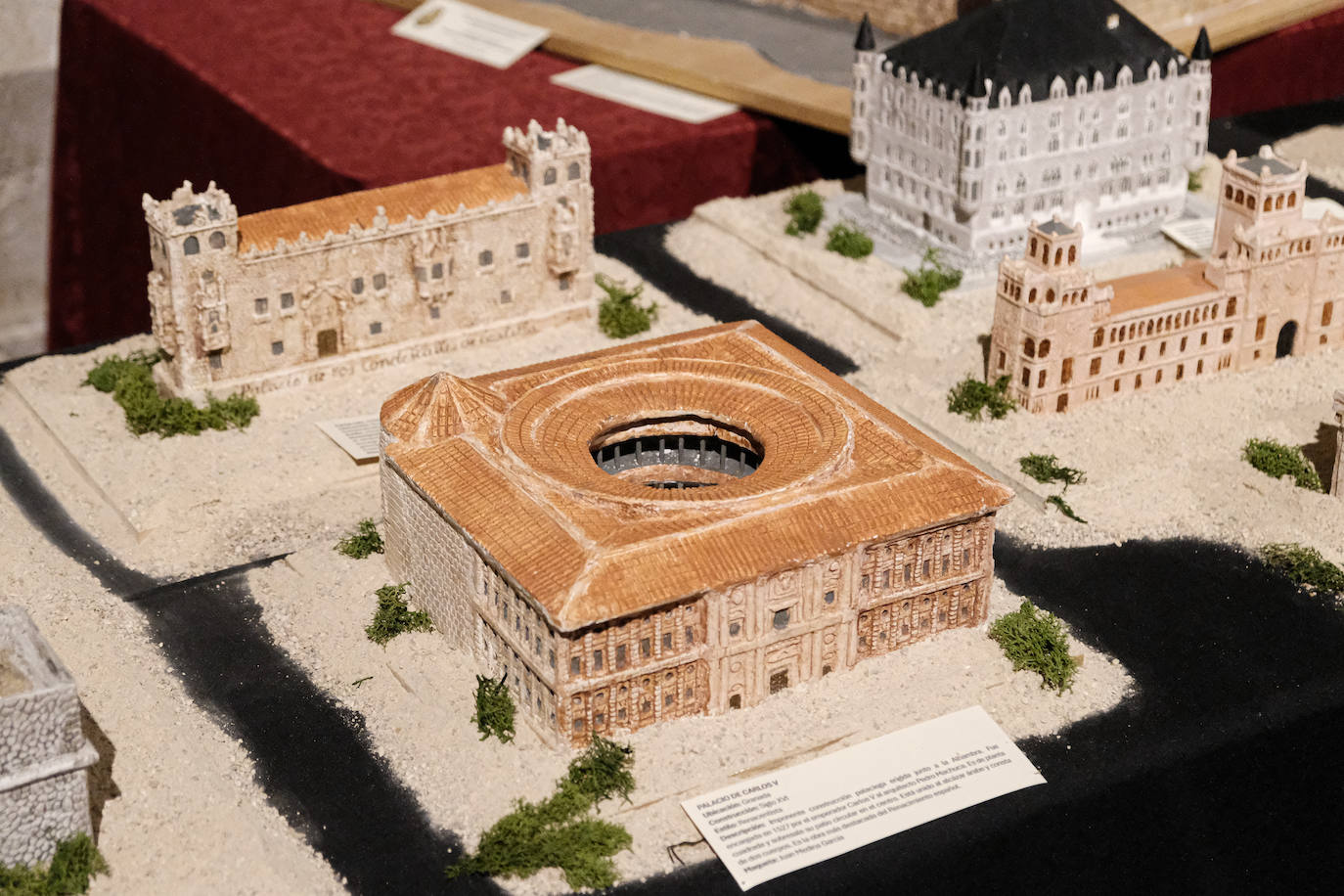 Las miniaturas invaden la Basílica de Santa María de Alicante
