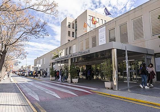 Acceso al Hospital Universitari Sant Joan d'Alacant.