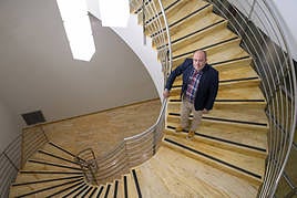 Fermín Crespo en las instalaciones de la Ciudad de la Luz.