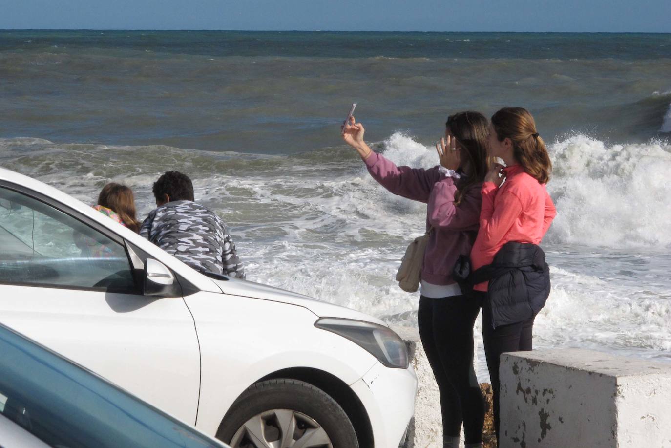 El temporal marítimo azota la costa de Dénia