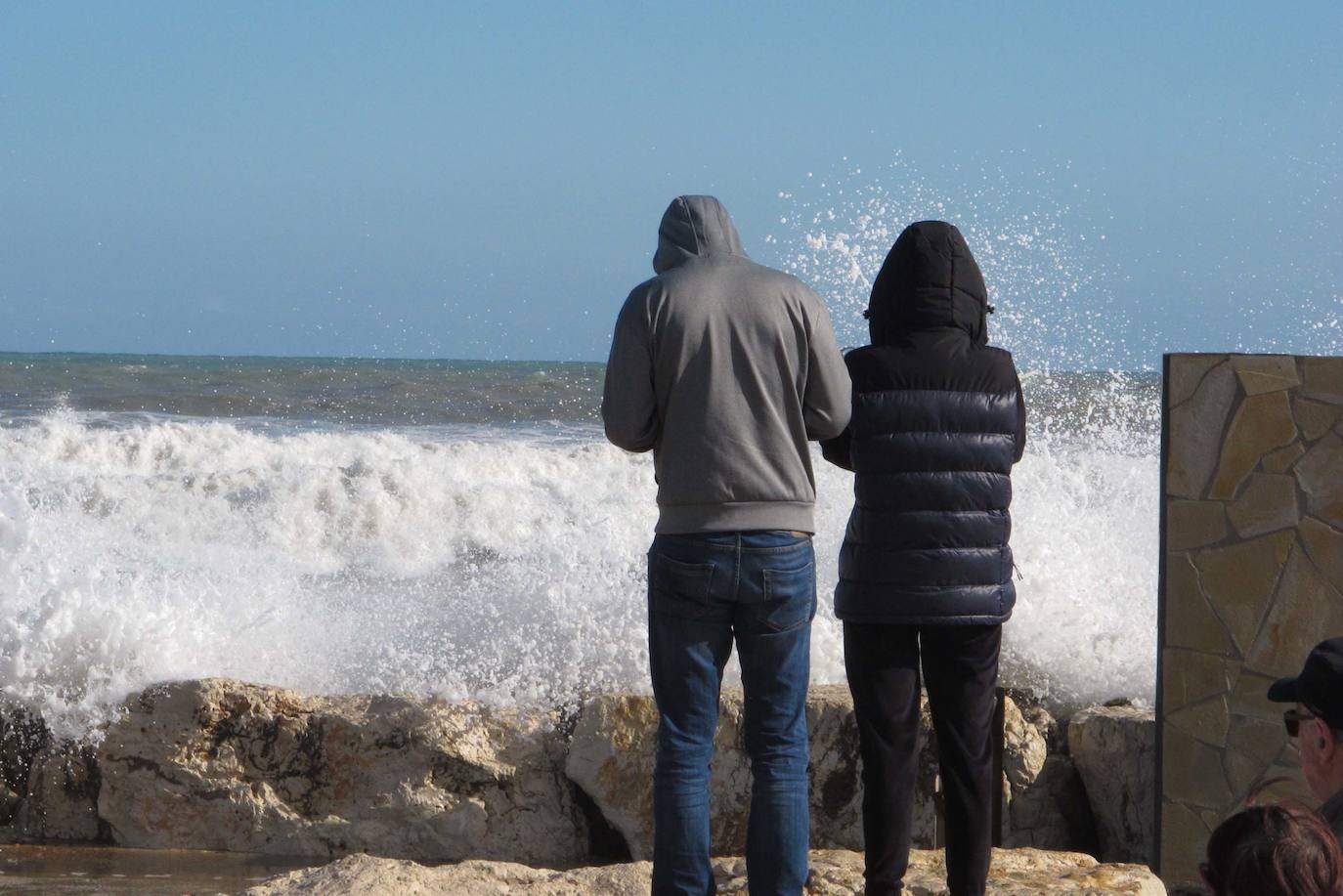 El temporal marítimo azota la costa de Dénia