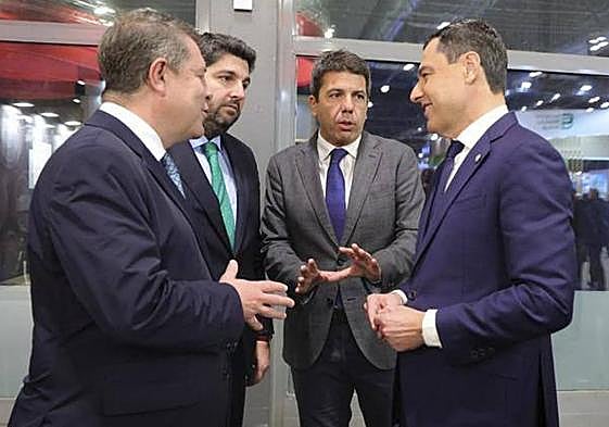 Mazón, Page, Moreno y López Miras, reunidos en Fitur.