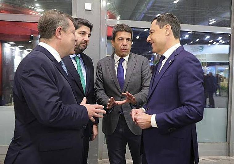 Mazón, Page, Moreno y López Miras, reunidos en Fitur.