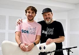Luis Muiño y Molo Cebrián, presentadores del podcast 'Entiende tu mente'.