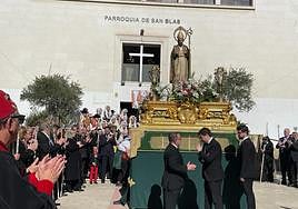 Salida de la figura de la Parroquia de San Blas