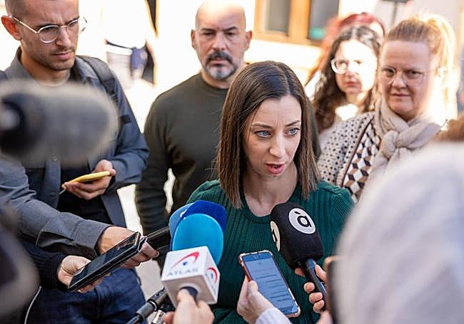 La concejal de Igualdad, antes del discurso.