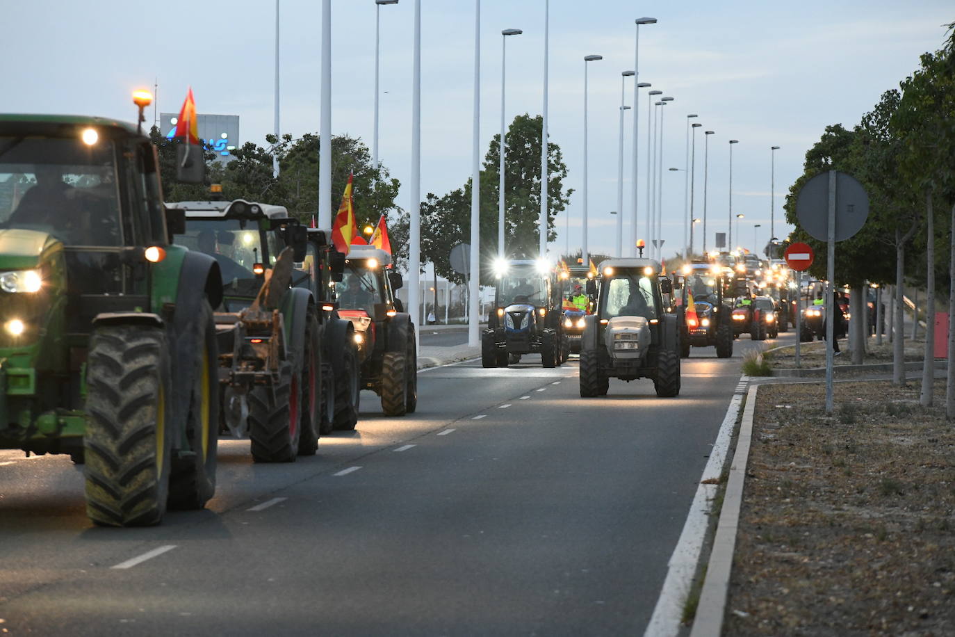 La tractorada de Elche en imágenes