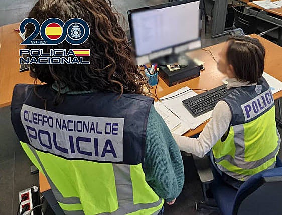 Imagen de un momento de la investigación que ha realizado la Policía Nacional e Alicante.