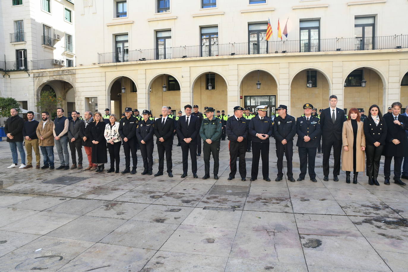 La provincia de Alicante se suma a la condena por el asesinato de dos guardias civiles en acto de servicio en Barbate