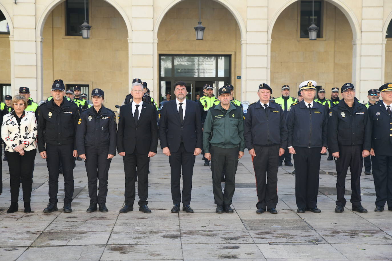 La provincia de Alicante se suma a la condena por el asesinato de dos guardias civiles en acto de servicio en Barbate