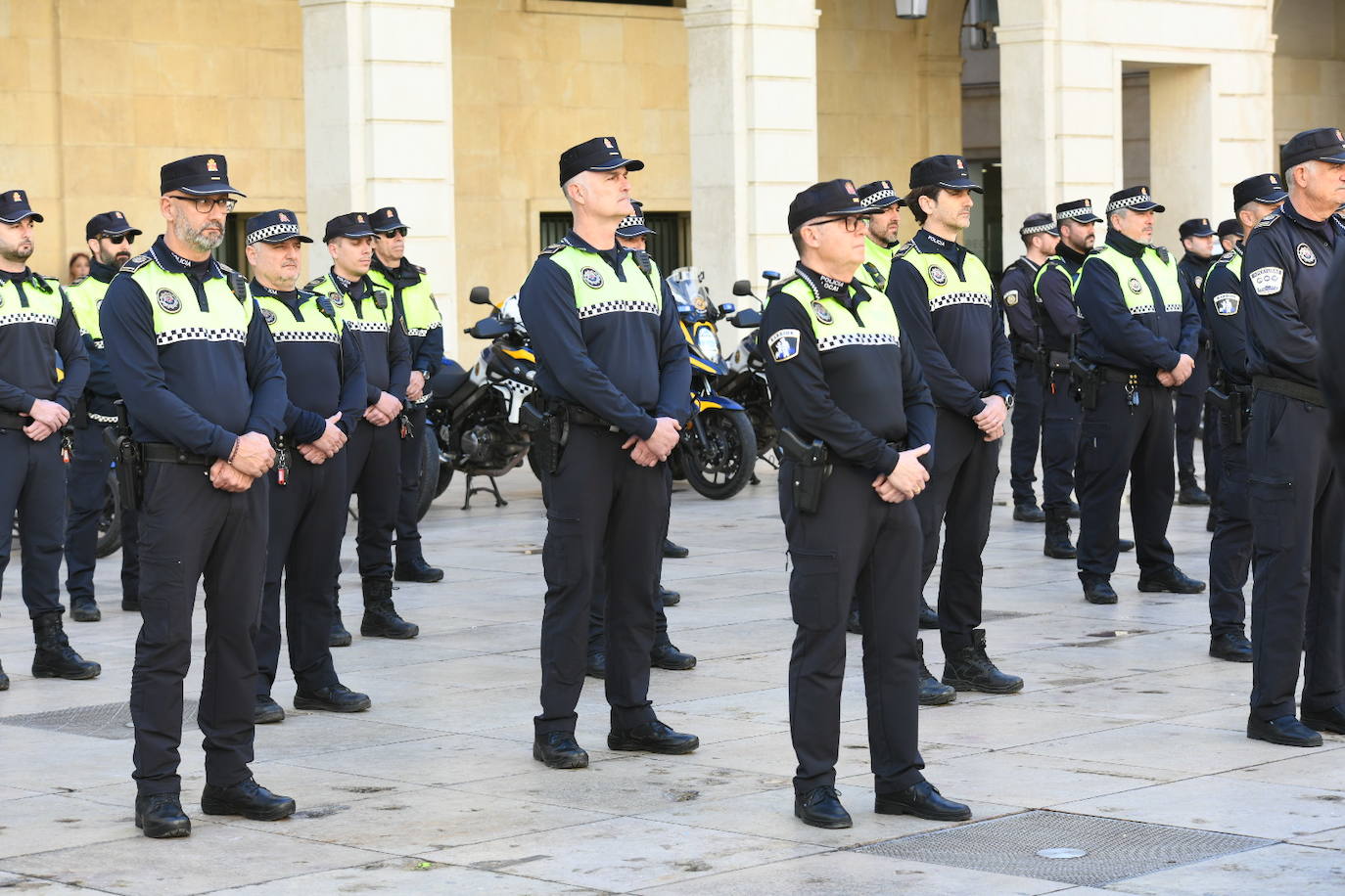 La provincia de Alicante se suma a la condena por el asesinato de dos guardias civiles en acto de servicio en Barbate