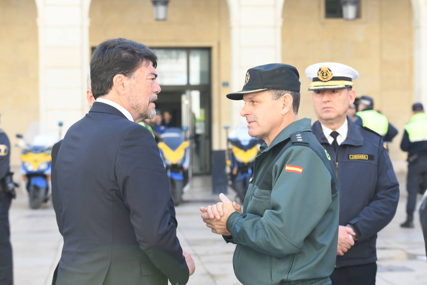 La provincia de Alicante se suma a la condena por el asesinato de dos guardias civiles en acto de servicio en Barbate