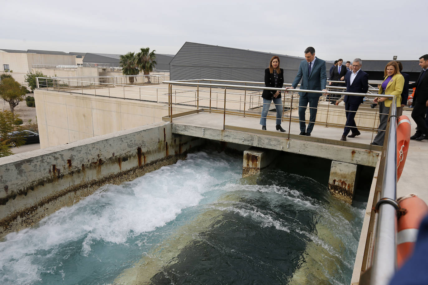 Así ha sido la visita de Pedro Sánchez a la desaladora de Torrevieja