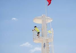 Socorrista en una playa de Alicante.