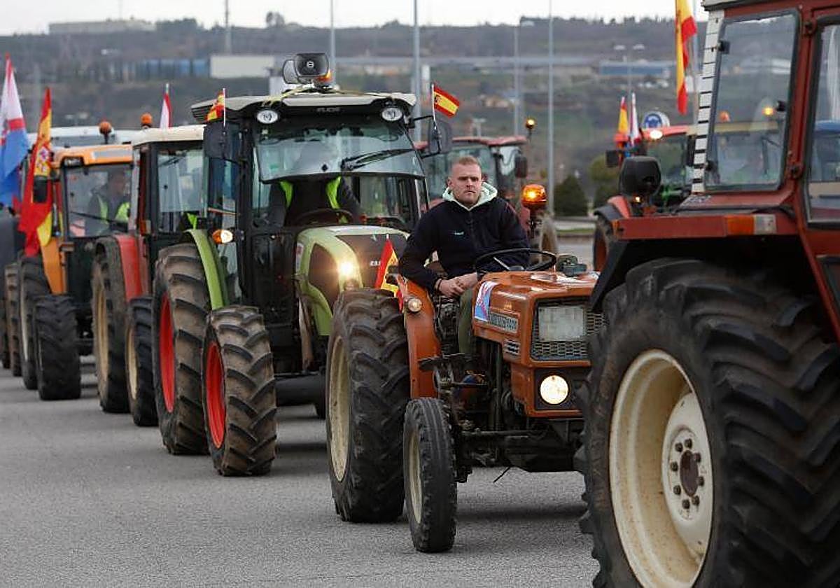 Protestas de los tractores en las carreteras españolas para pedir mejoras en el sector.