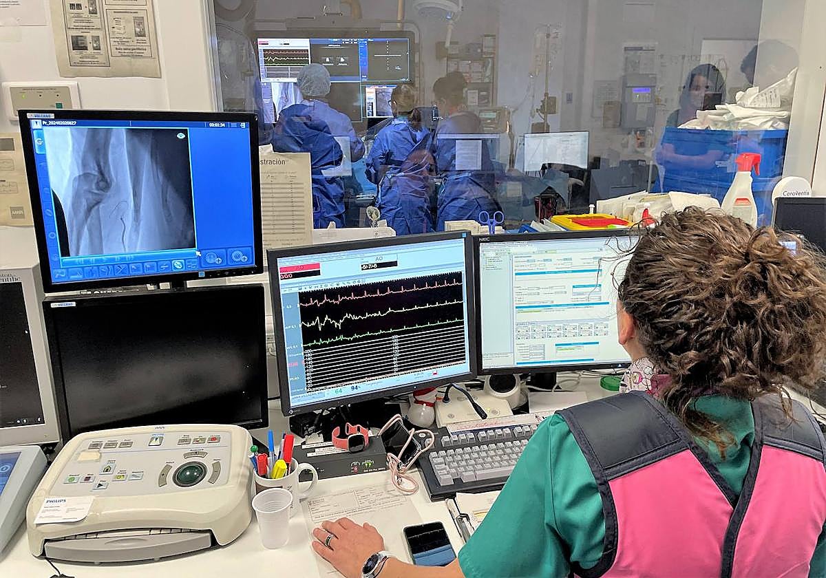 Equipo de cardiología intervencionista del Hospital de Sant Joan.
