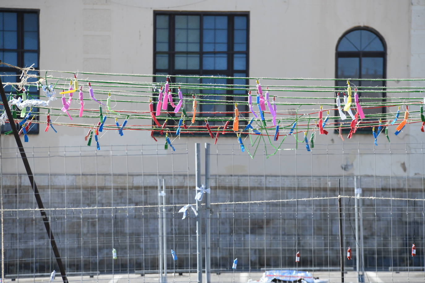 La mascletà de las Hogueras de Alicante en el ADDA, foto a foto