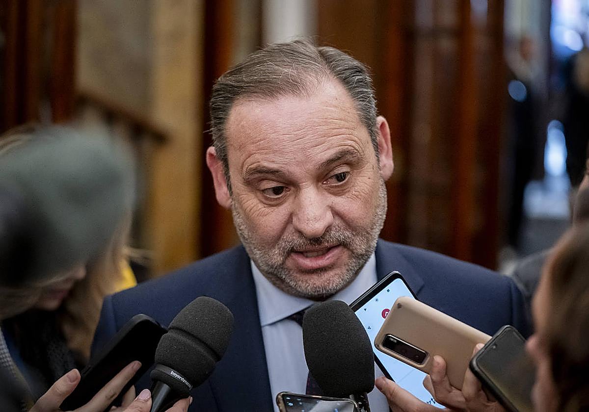 El exministro José Luis Ábalos se ha desligado de las posibles operaciones ilegales de su asesor.