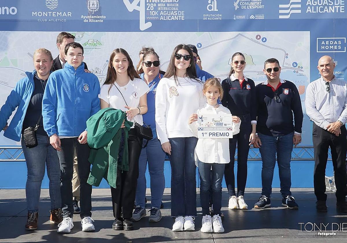 La Bellea del Foc fue la encargada de entregar los premios.