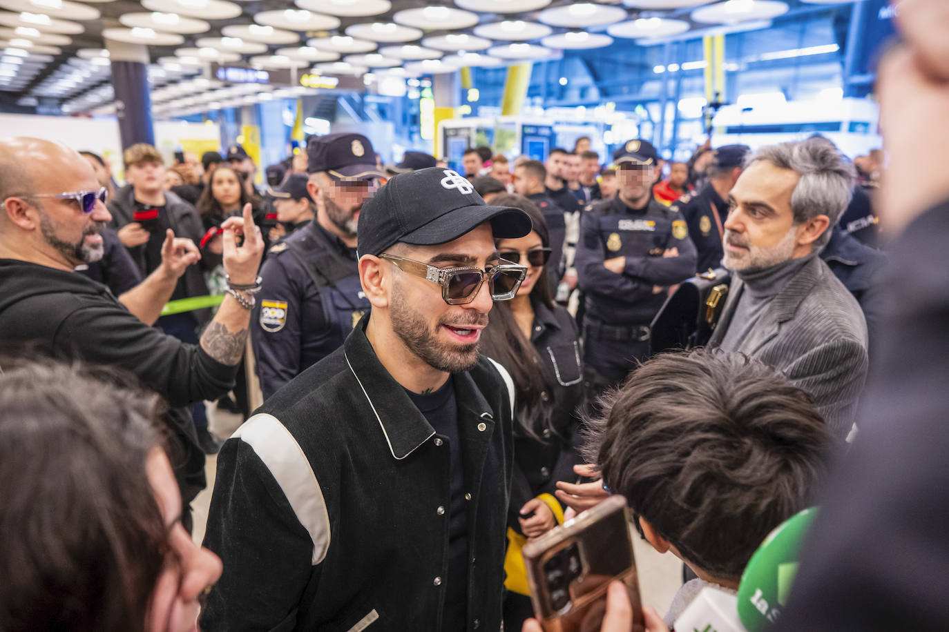 La llegada de Topuria a España, en imágenes