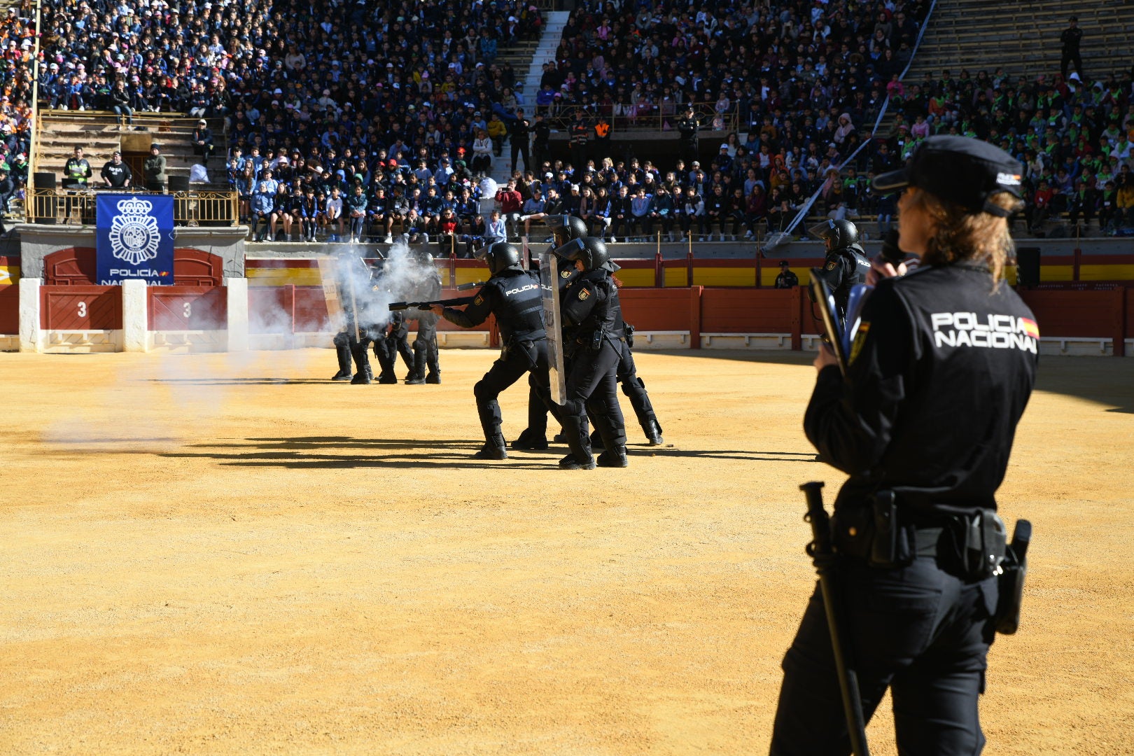 Imágenes de la espectacular exhibición de la Policía Nacional en Alicante