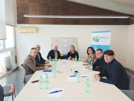 Reunión entre las asociaciones industriales y el Ayuntamiento de Sant Vicent del Raspeig.