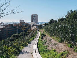 Vista de Alicante desde el monte Tossal.