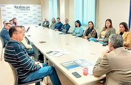 Responsables de recursos humanos de las diferentes empresas del polígono Las Atalayas se han reunido para poner en marcha la comunidad.