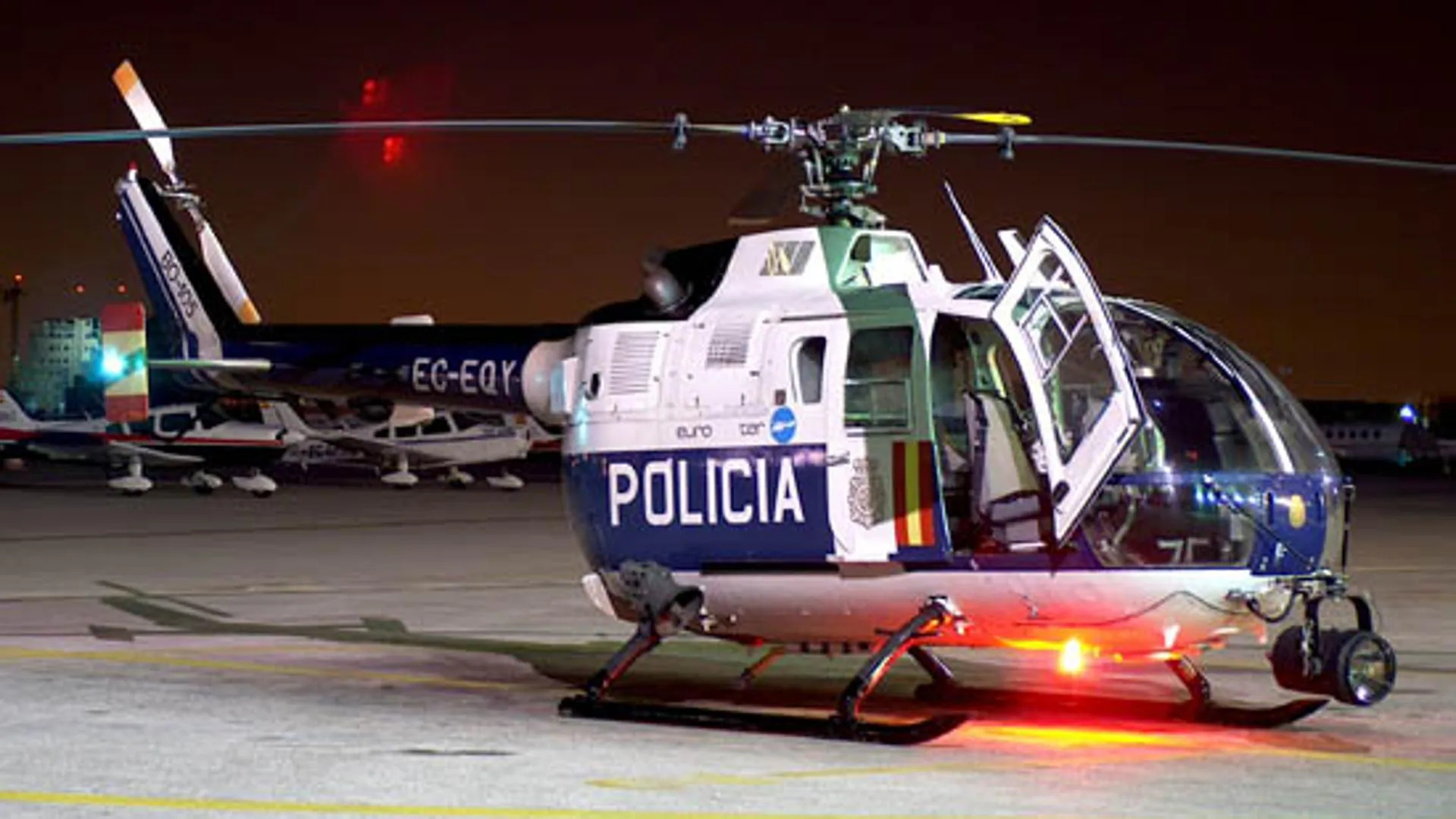 Así es el helicóptero de la Policía que se ausentó de la exhibición de  Alicante para proteger a Pedro Sánchez en Valencia | TodoAlicante