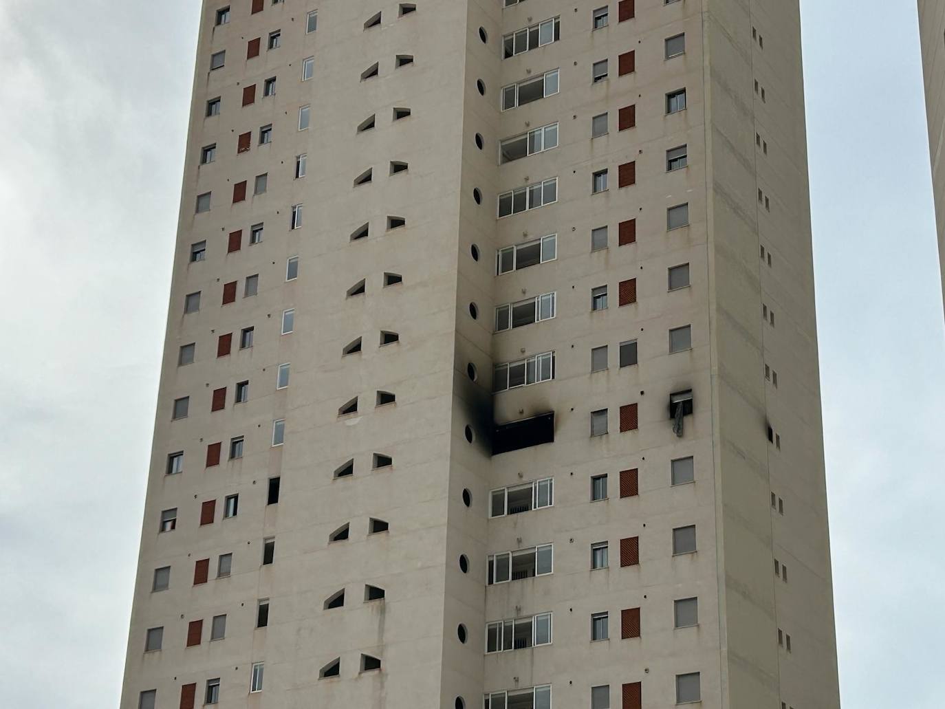 Las imágenes del incendio mortal en La Vila Joiosa