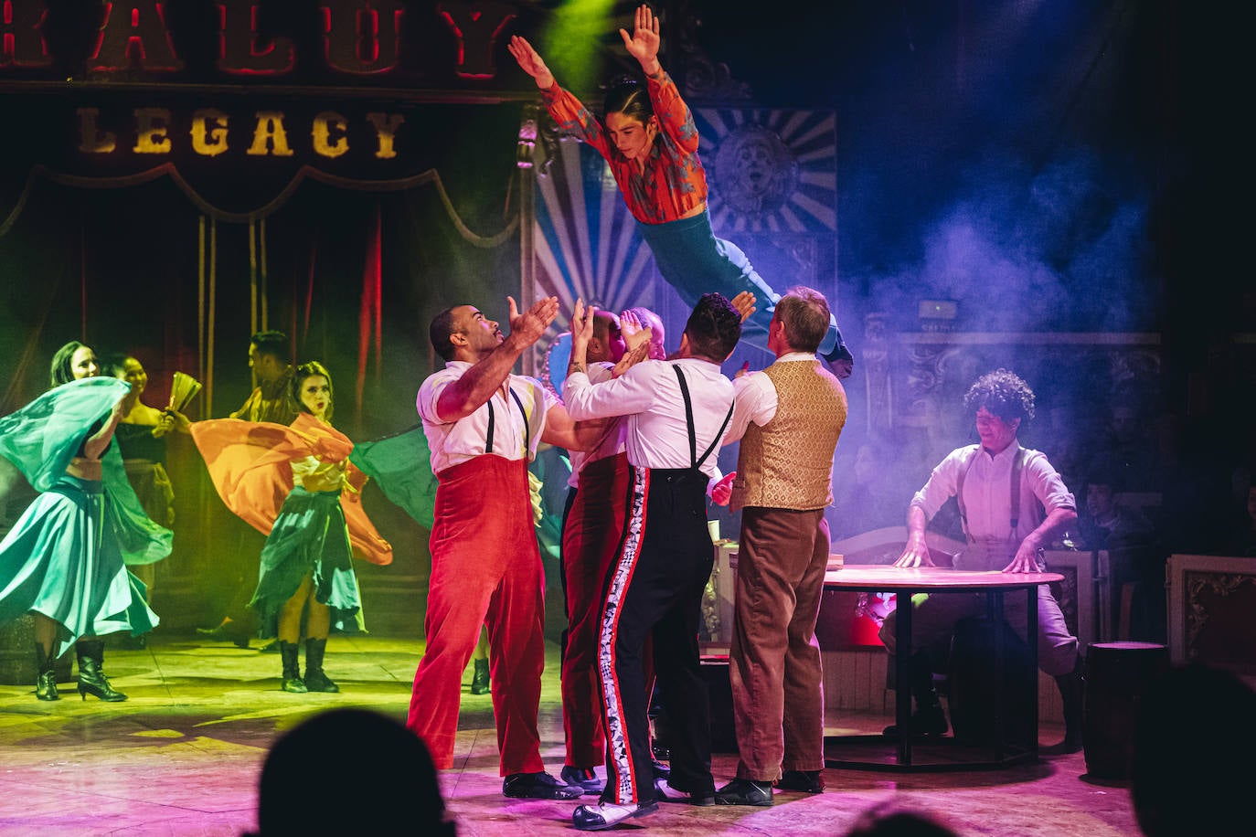 El Circo Raluy Legacy, un oasis de magia, riesgo y humor en Alicante