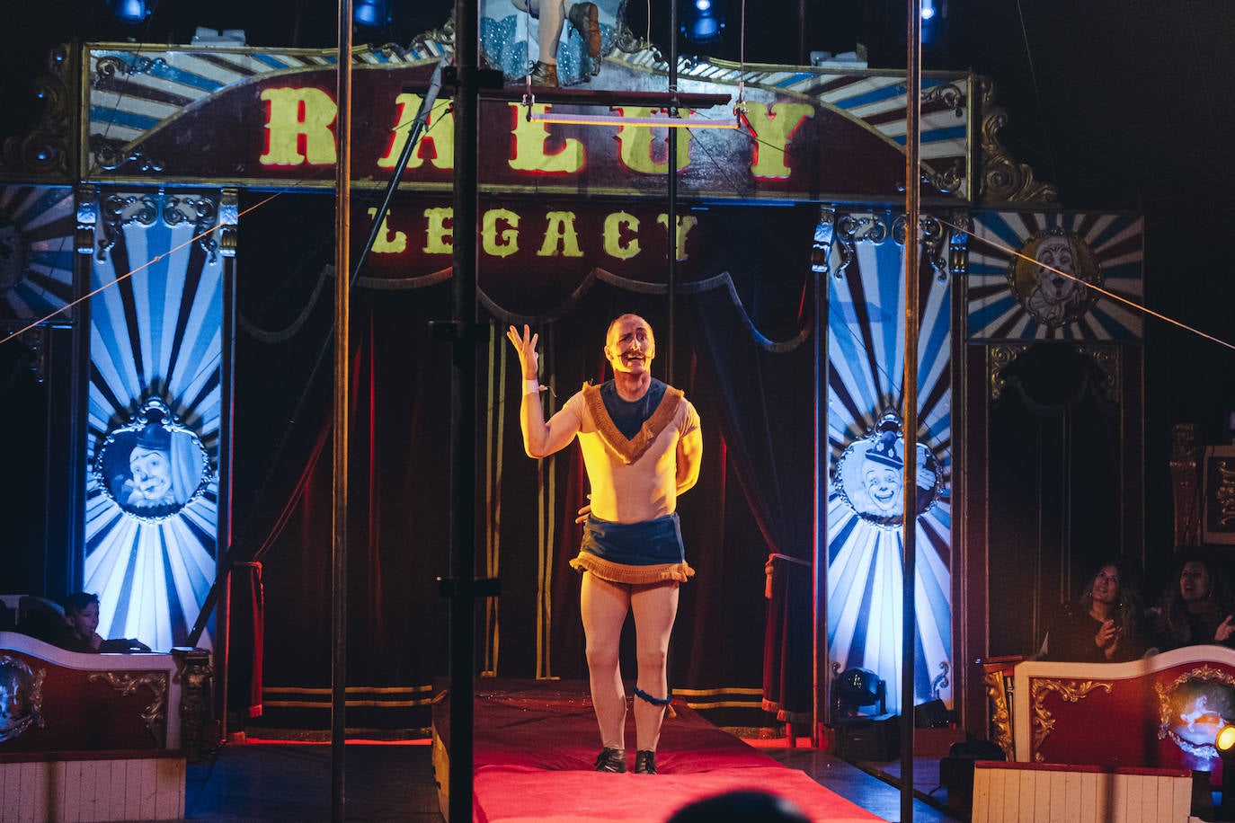 El Circo Raluy Legacy, un oasis de magia, riesgo y humor en Alicante