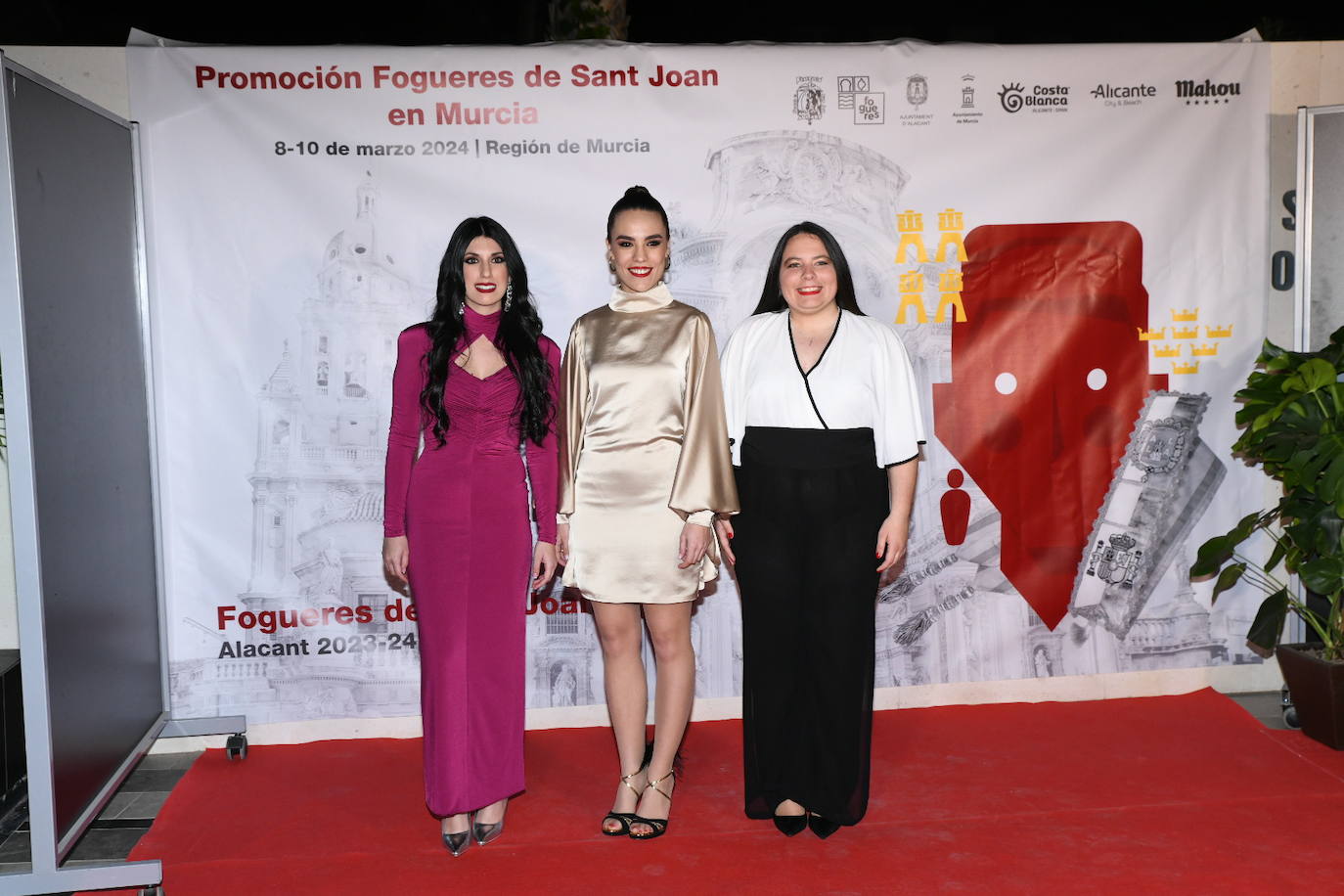 Todos los looks de las candidatas en la cena de gala en Murcia