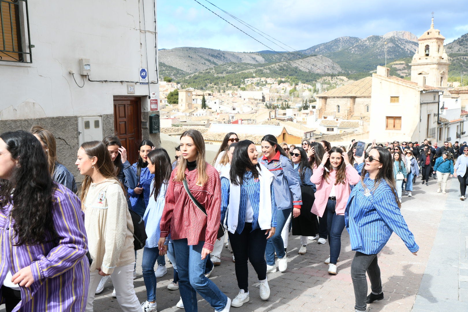 Las Hogueras de Alicante ponen fin a las convivencias con una misa en Caravaca de la Cruz